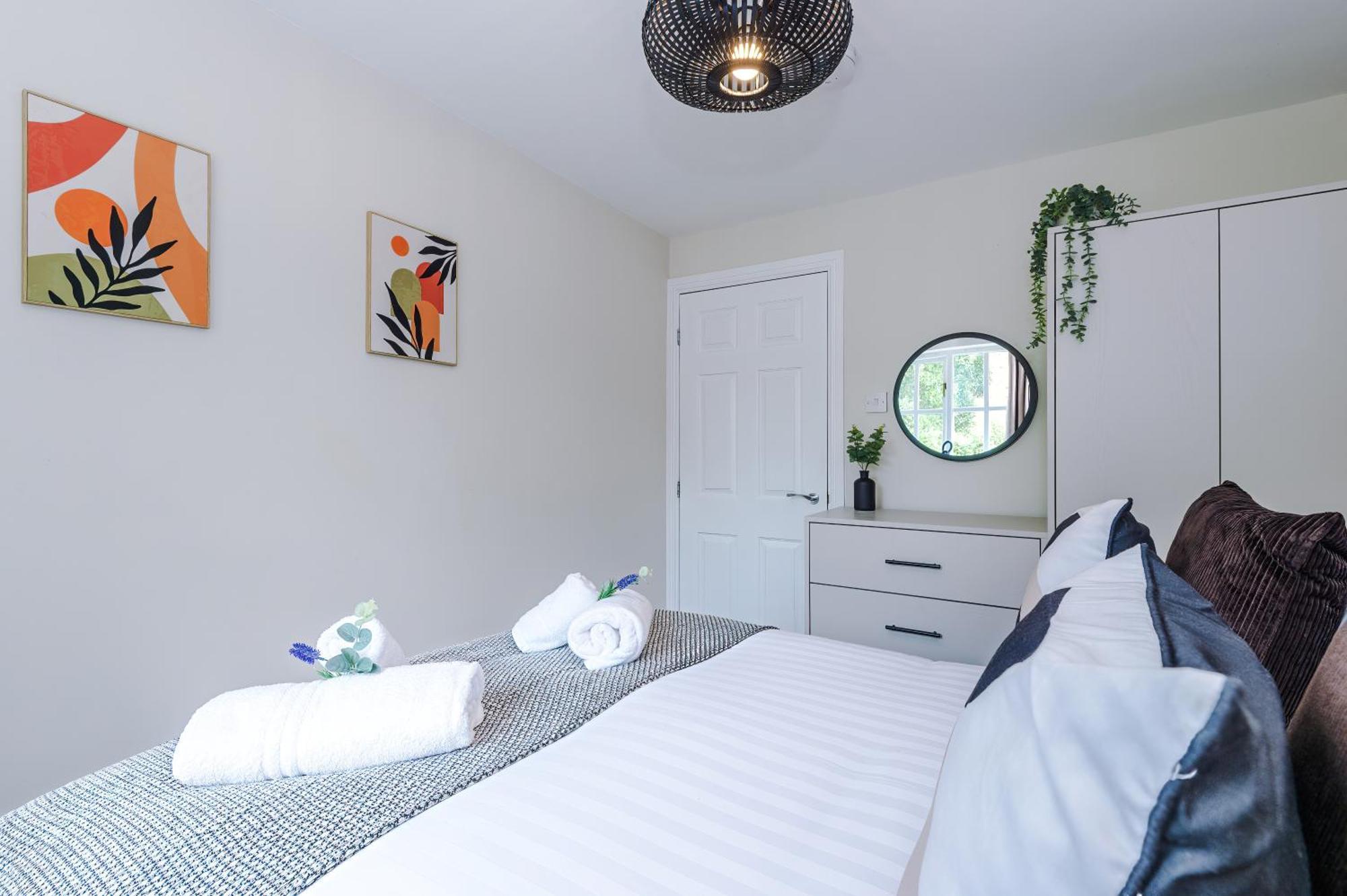 New! Stunning 3-Bed Home In Chester By 53 Degrees Property, Ideal For Groups, Free Parking! Экстерьер фото