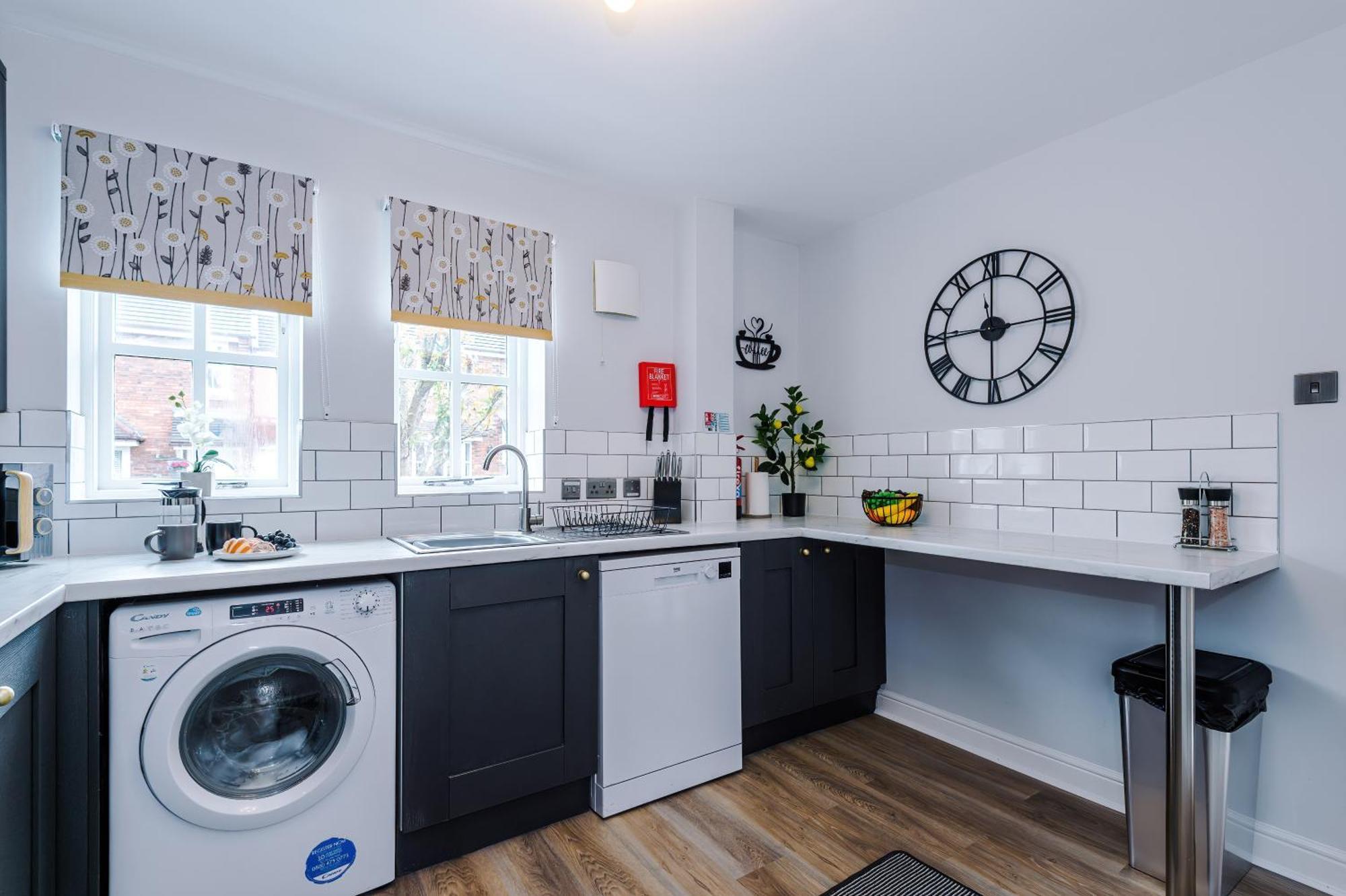 New! Stunning 3-Bed Home In Chester By 53 Degrees Property, Ideal For Groups, Free Parking! Экстерьер фото