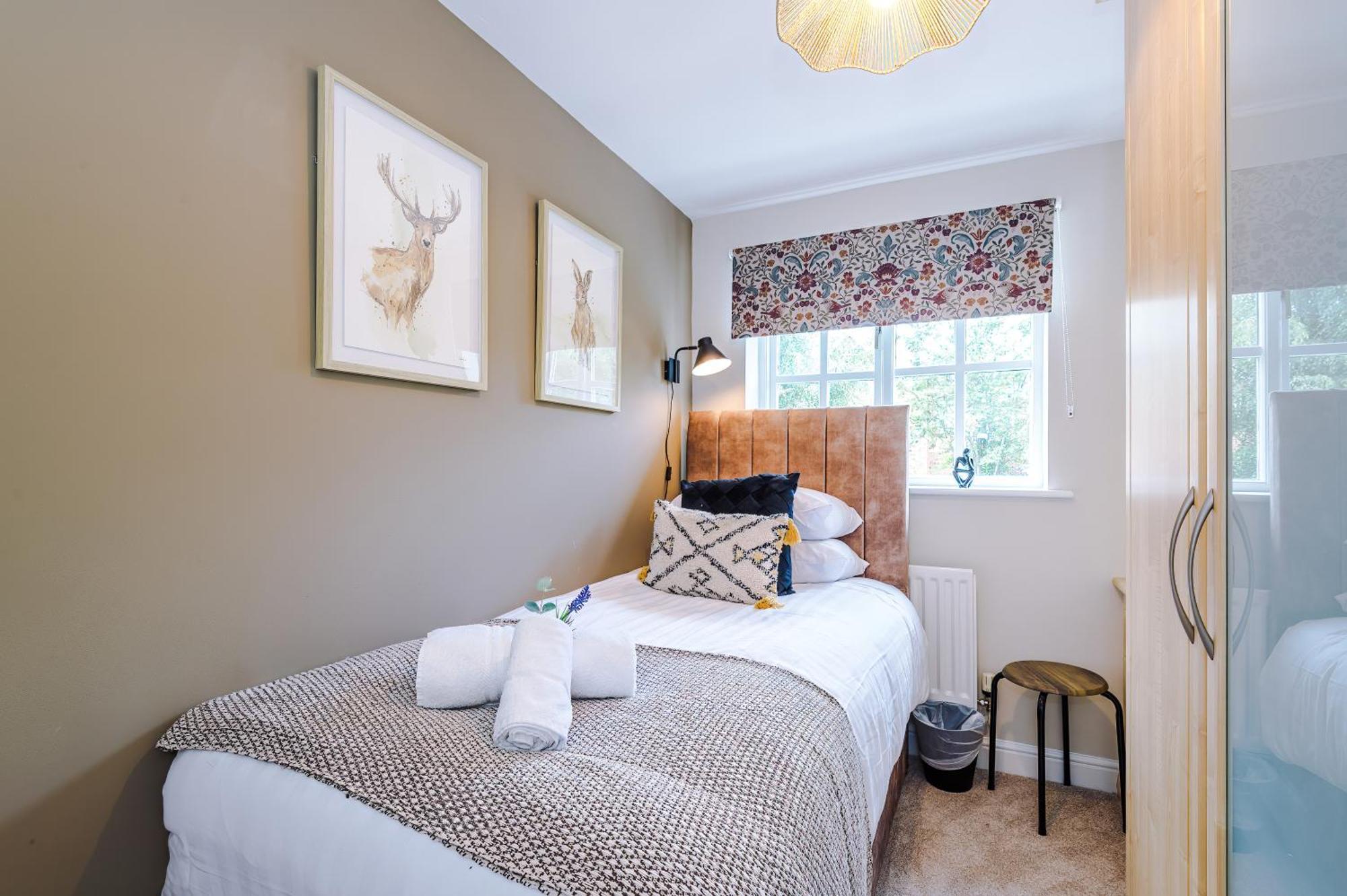 New! Stunning 3-Bed Home In Chester By 53 Degrees Property, Ideal For Groups, Free Parking! Экстерьер фото