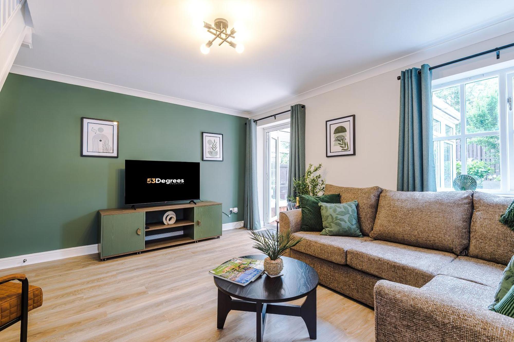 New! Stunning 3-Bed Home In Chester By 53 Degrees Property, Ideal For Groups, Free Parking! Экстерьер фото
