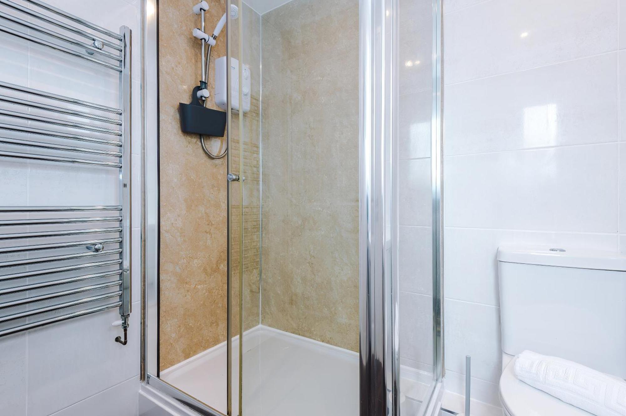 New! Stunning 3-Bed Home In Chester By 53 Degrees Property, Ideal For Groups, Free Parking! Экстерьер фото