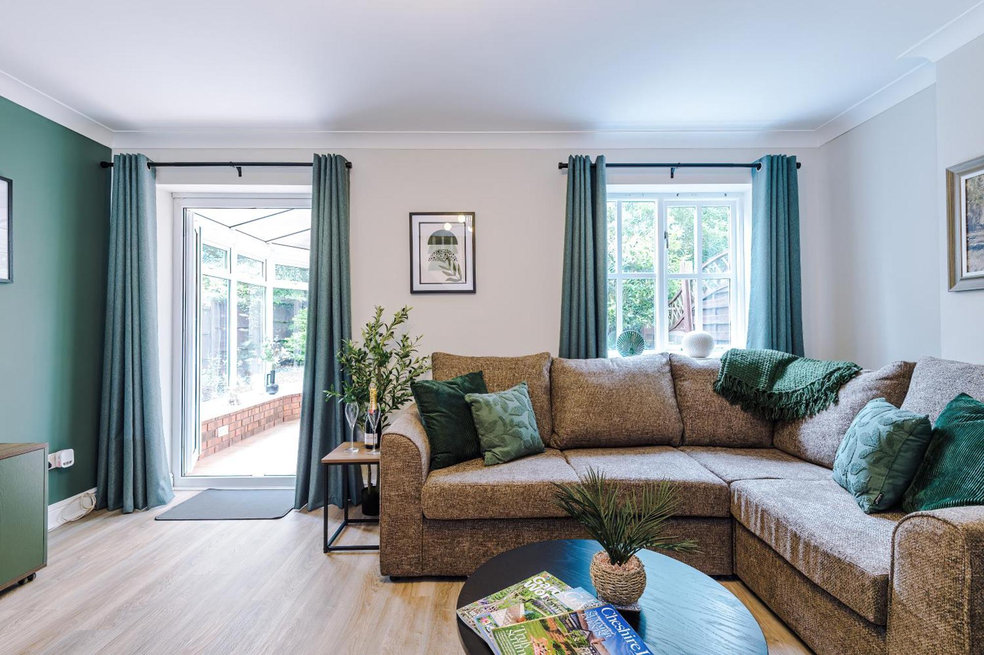 New! Stunning 3-Bed Home In Chester By 53 Degrees Property, Ideal For Groups, Free Parking! Экстерьер фото