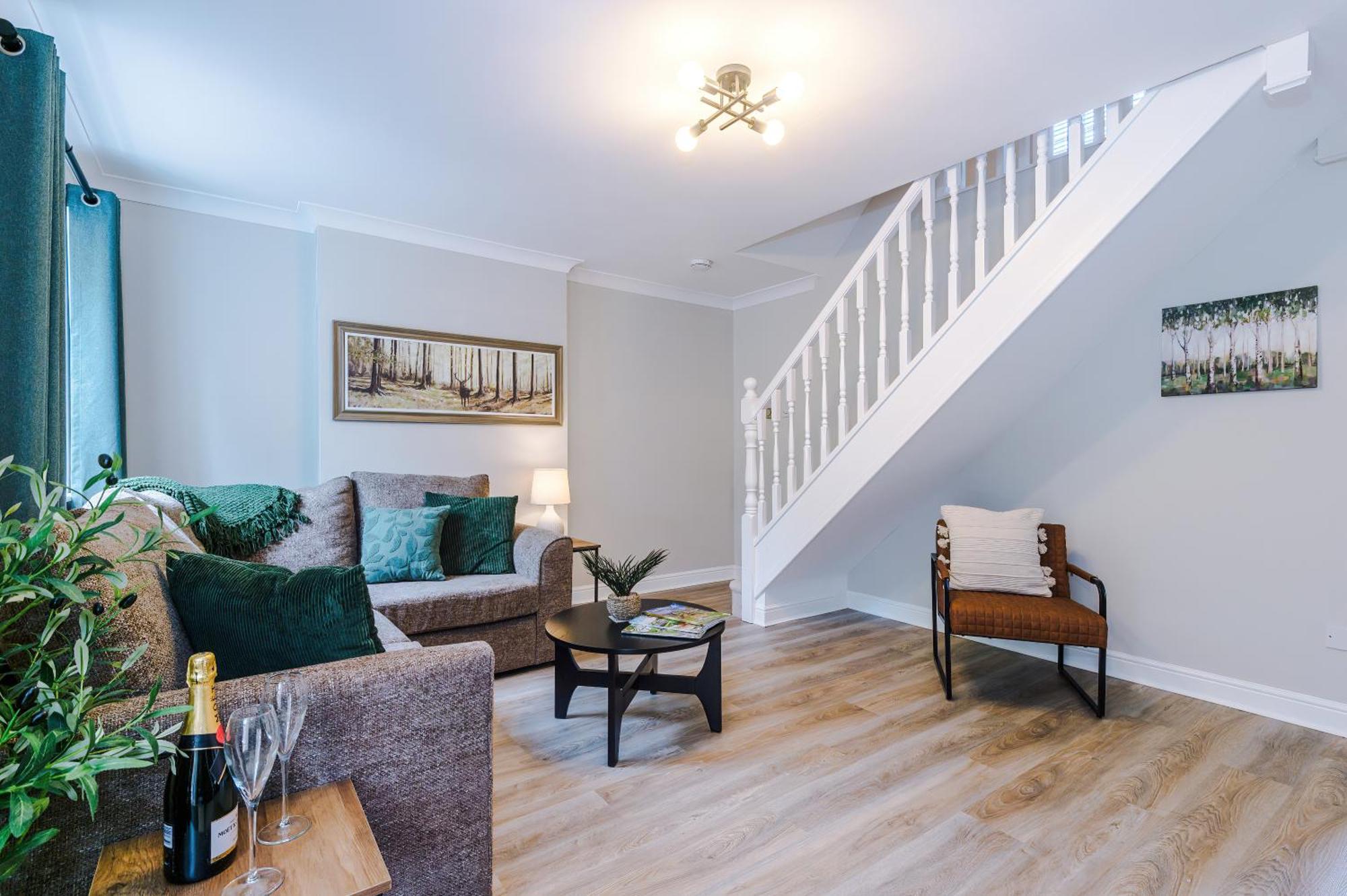 New! Stunning 3-Bed Home In Chester By 53 Degrees Property, Ideal For Groups, Free Parking! Экстерьер фото